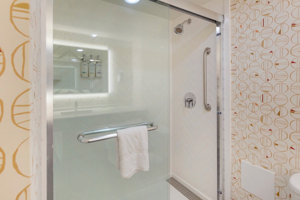Candlewood Suites - Roanoke - Valley View, an IHG Hotel 49/50
