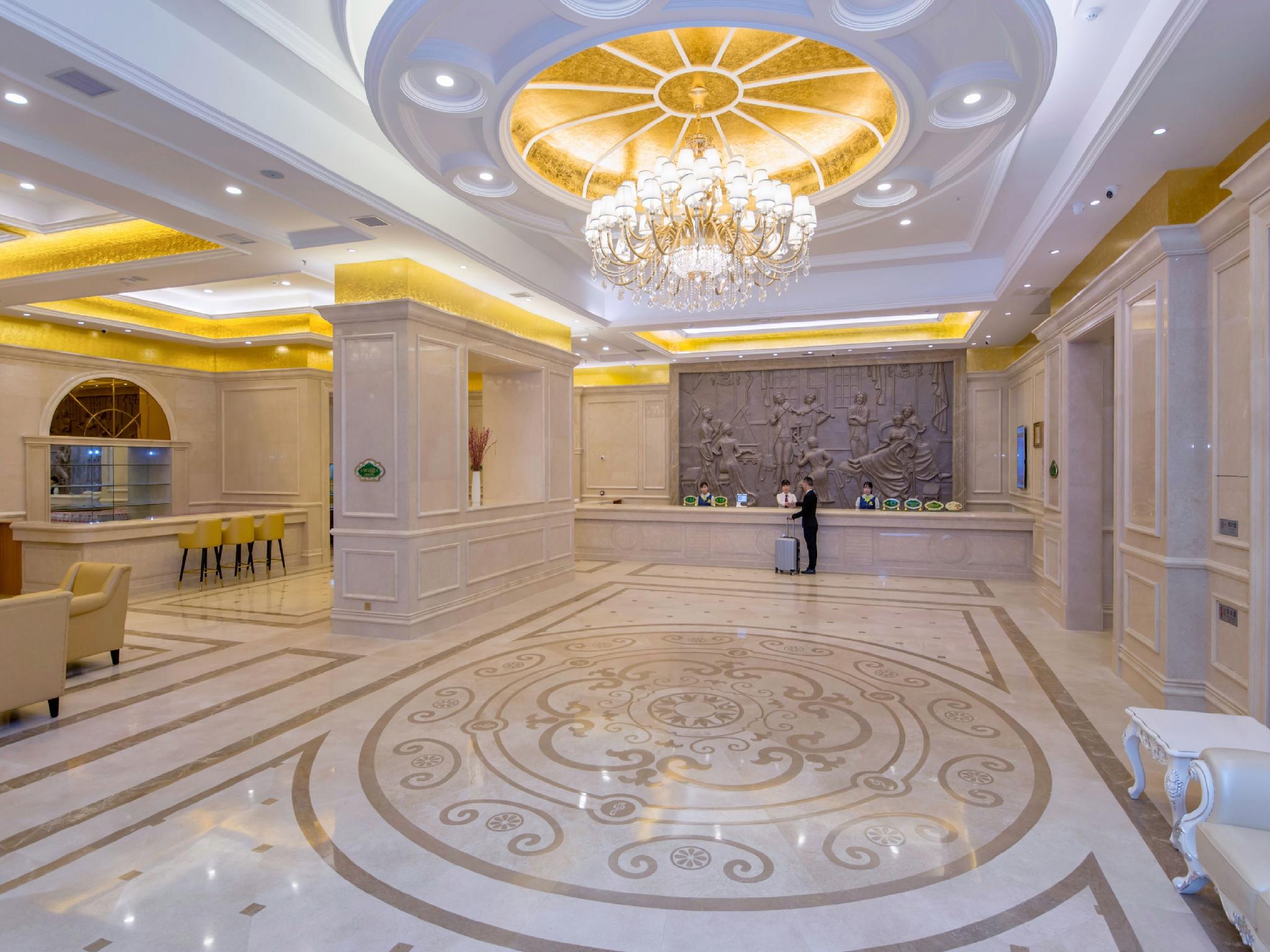 Vienna International Hotel Luotianxian 12/49