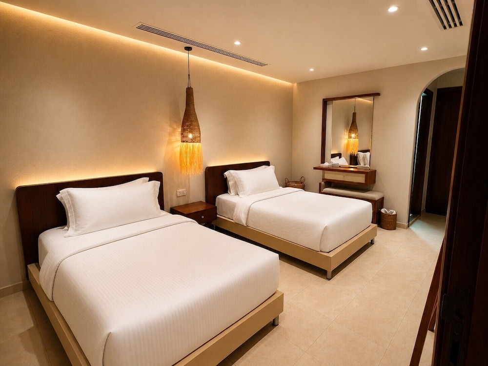 Umm Al Quwain Beach Hotel 12/47