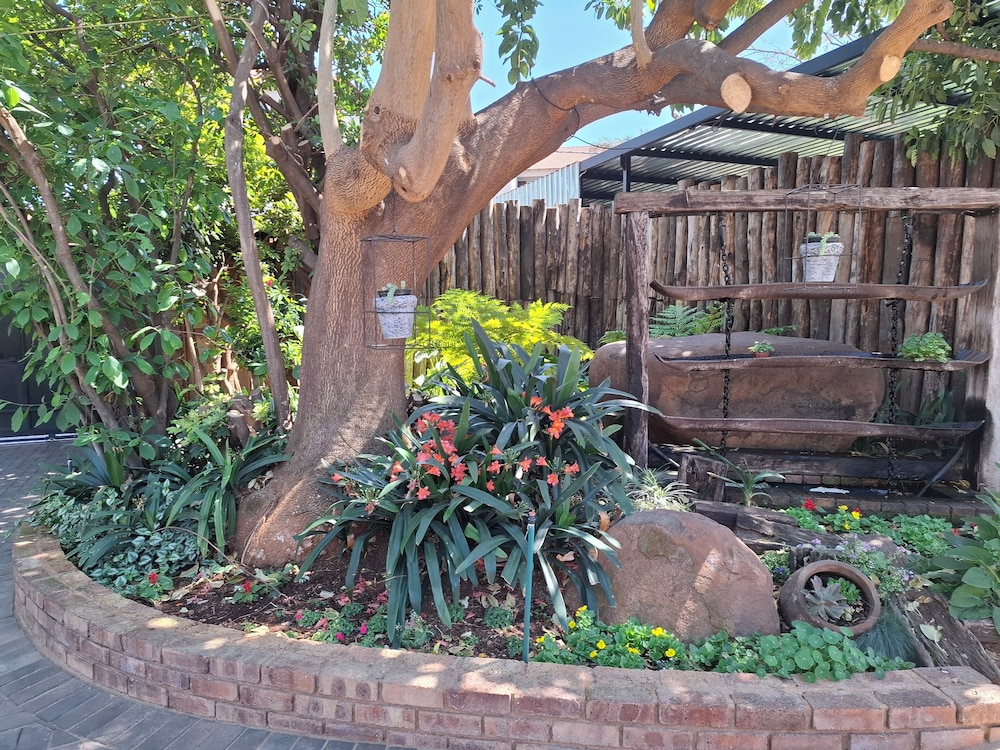 Sunrock Guesthouse 69/77
