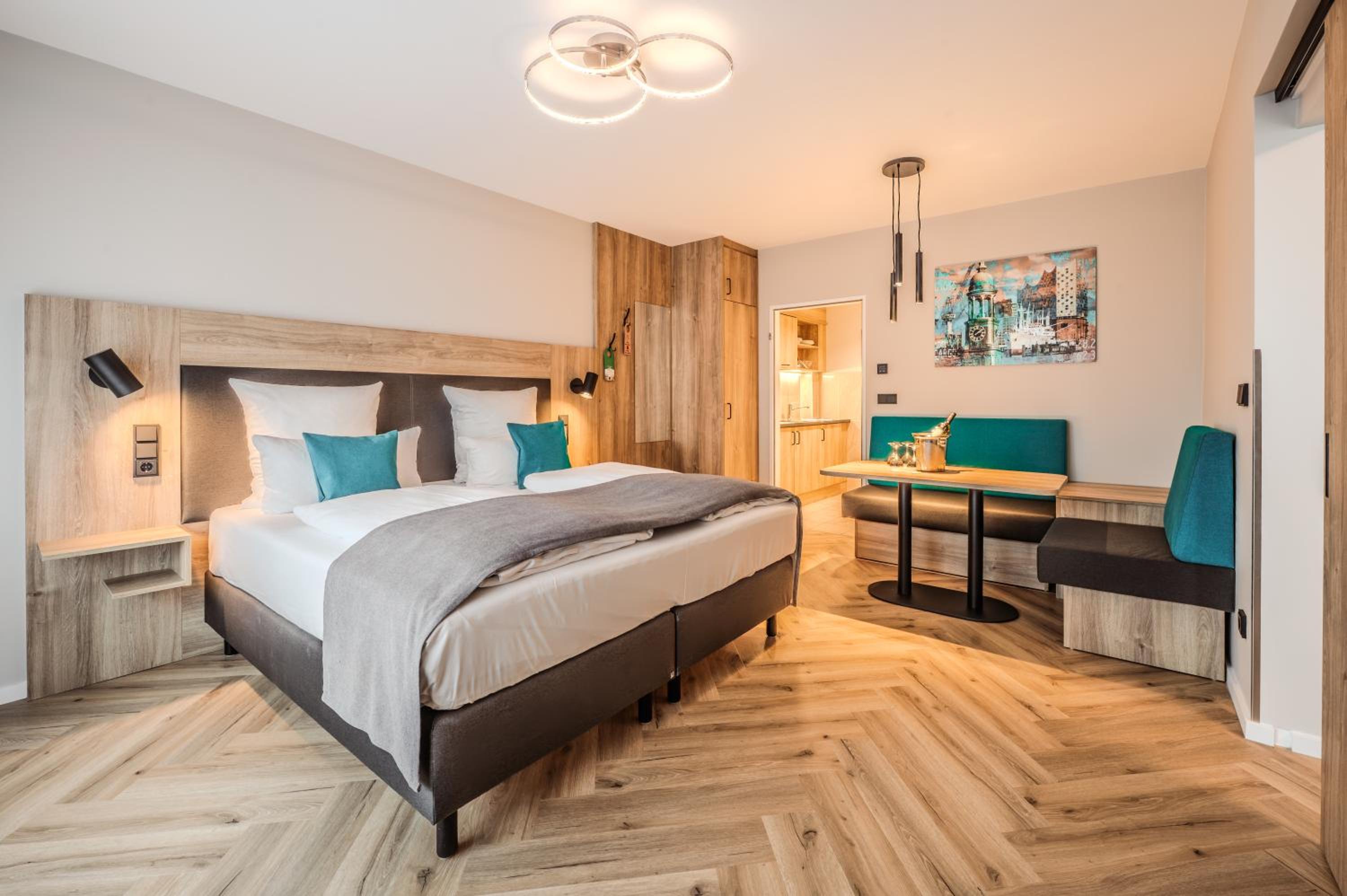 Deluxe, Family, 2 Queen Beds, Balcony, Kitchen