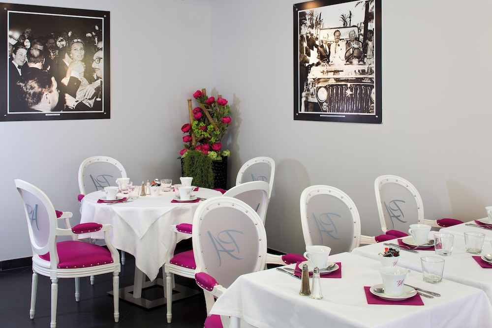 restaurant cafeteria