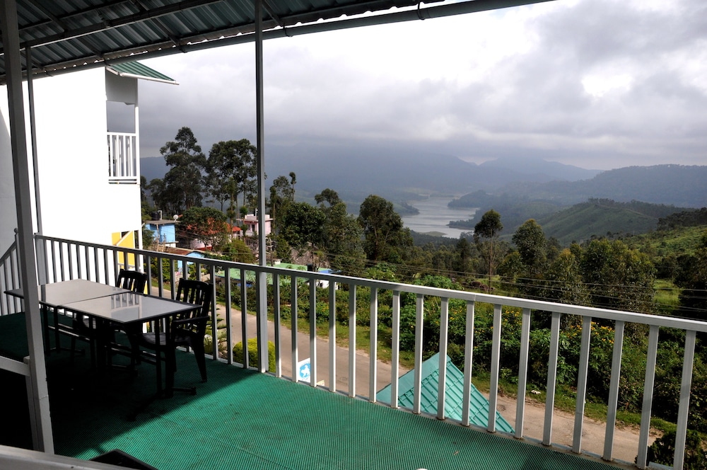 Lakezone Holiday Resort 28/33