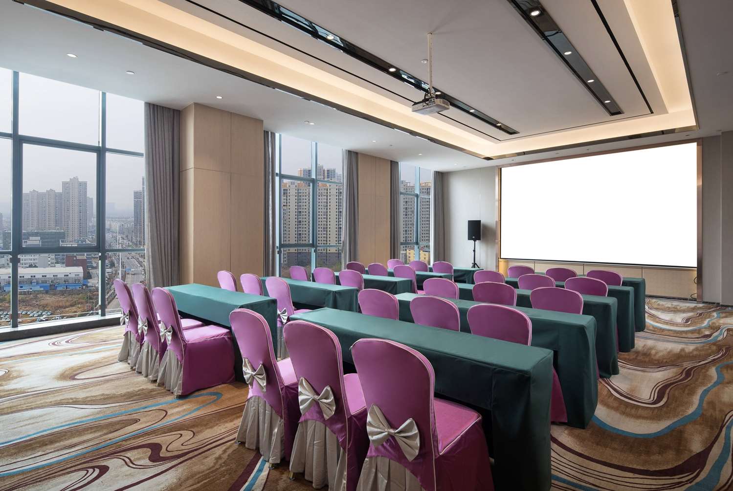 Ramada By Wyndham Wuhan North 8/13