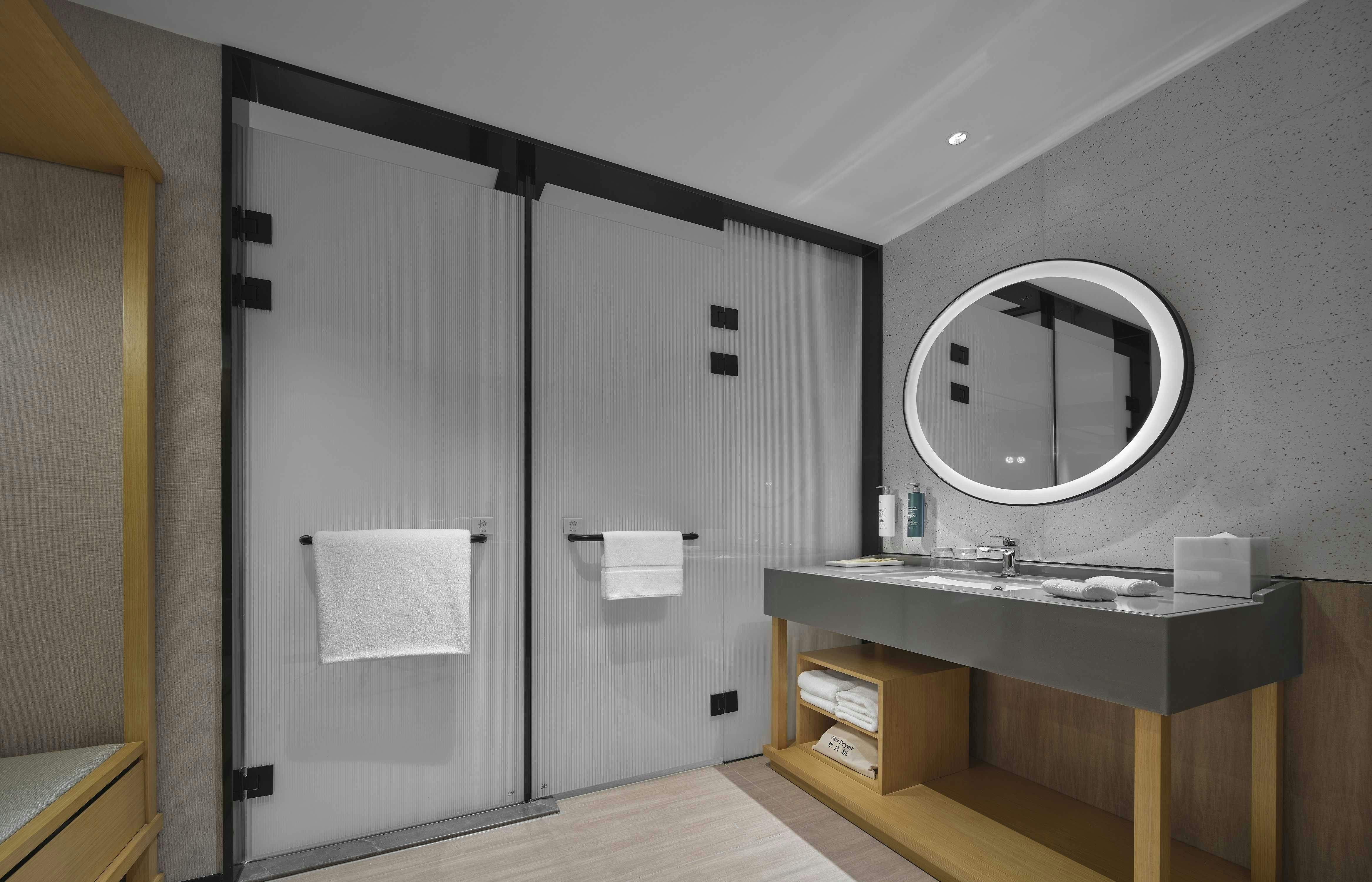 غرفة بسرير كينج مع أريكة، Hilton Garden Inn Xingtai Xiangdu District 2/2
