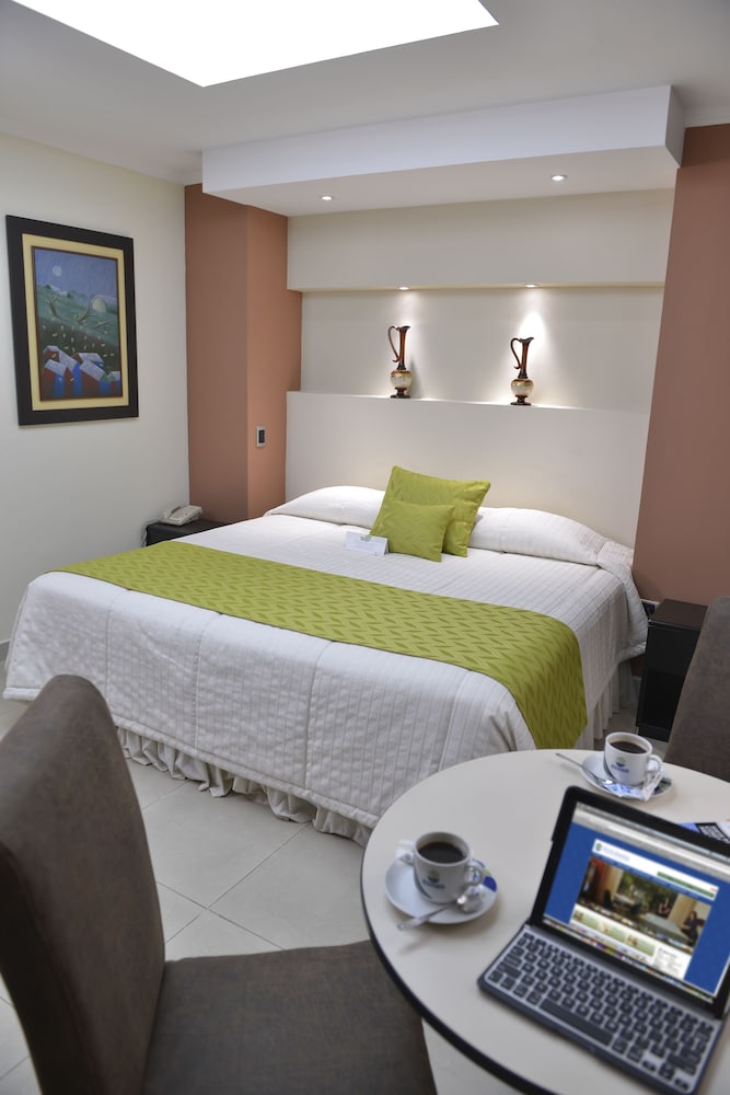 غرفة سوبيريور مفردة بسرير مزدوج، Ramada Hotel Guayaquil 4/8