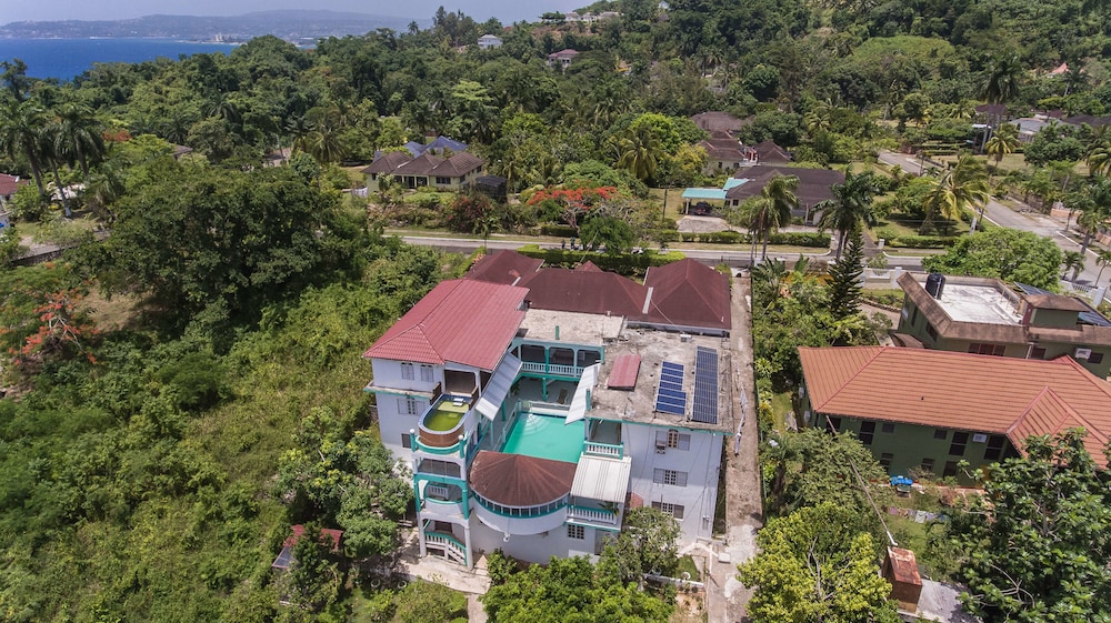 Villa Diamond Suite 11/50