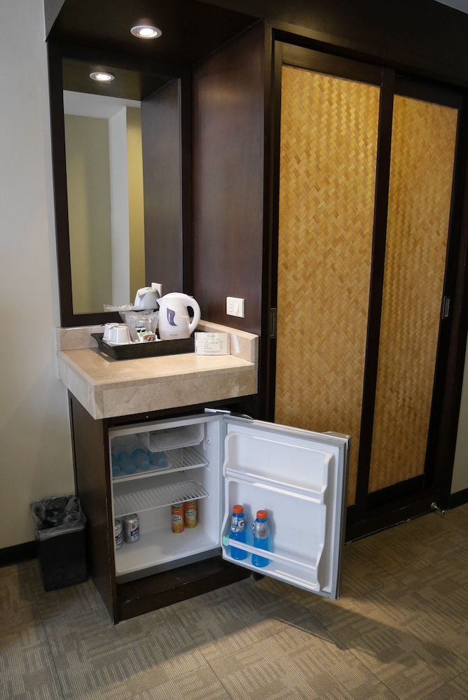 Circle Inn Hotel and Suites 9/63