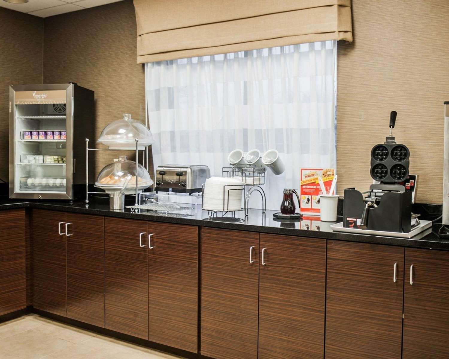 Sleep Inn Suites Fort Campbell 16/16