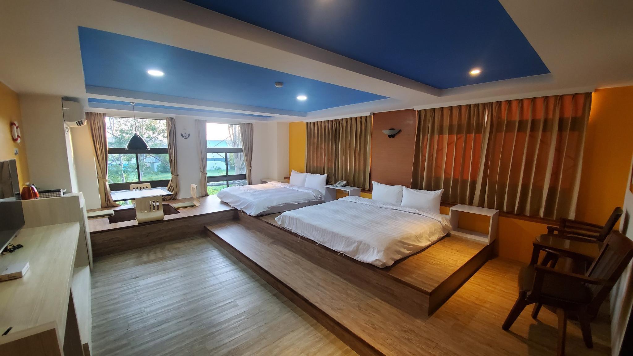 Room, Quadruple