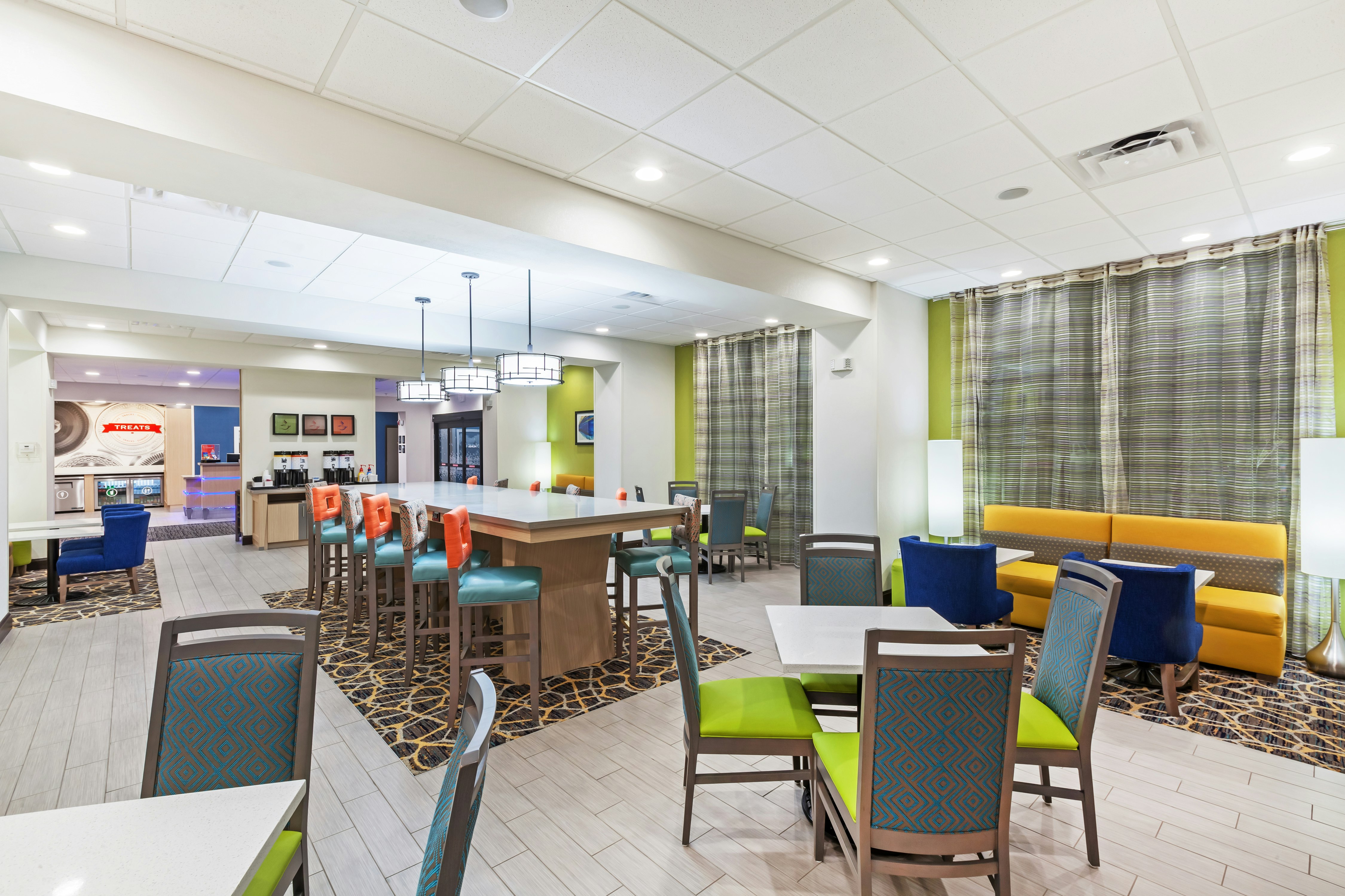 Hampton Inn Ozona 15/21