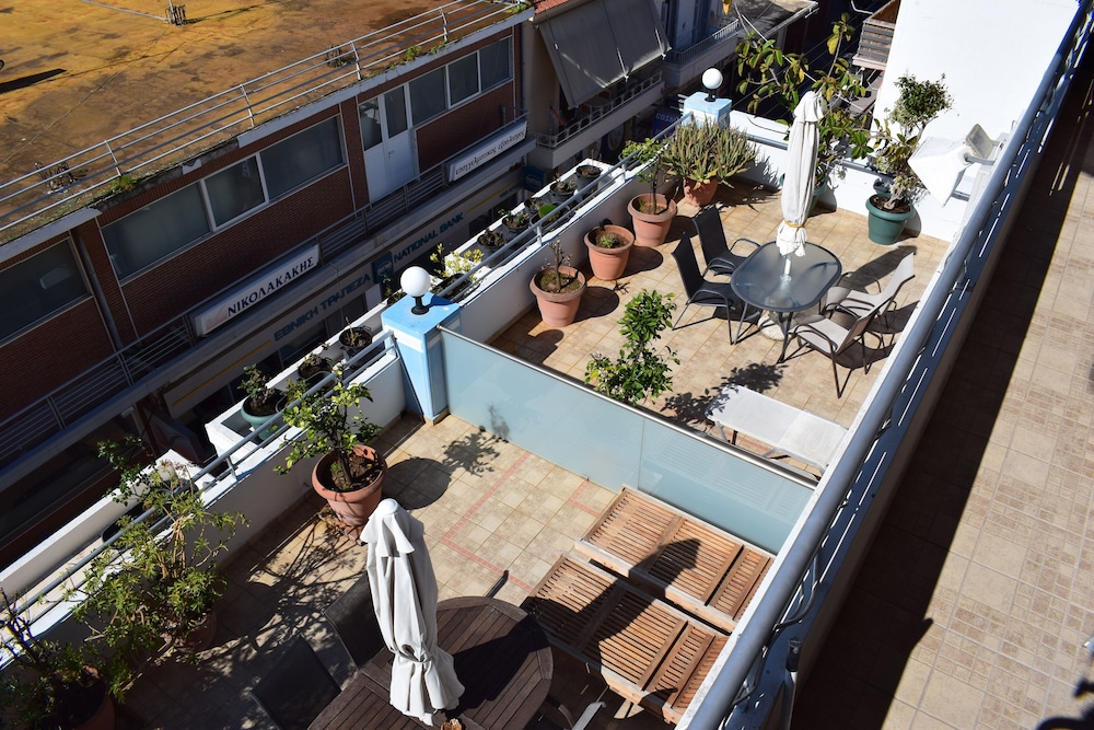 Alena Apartments 5/50