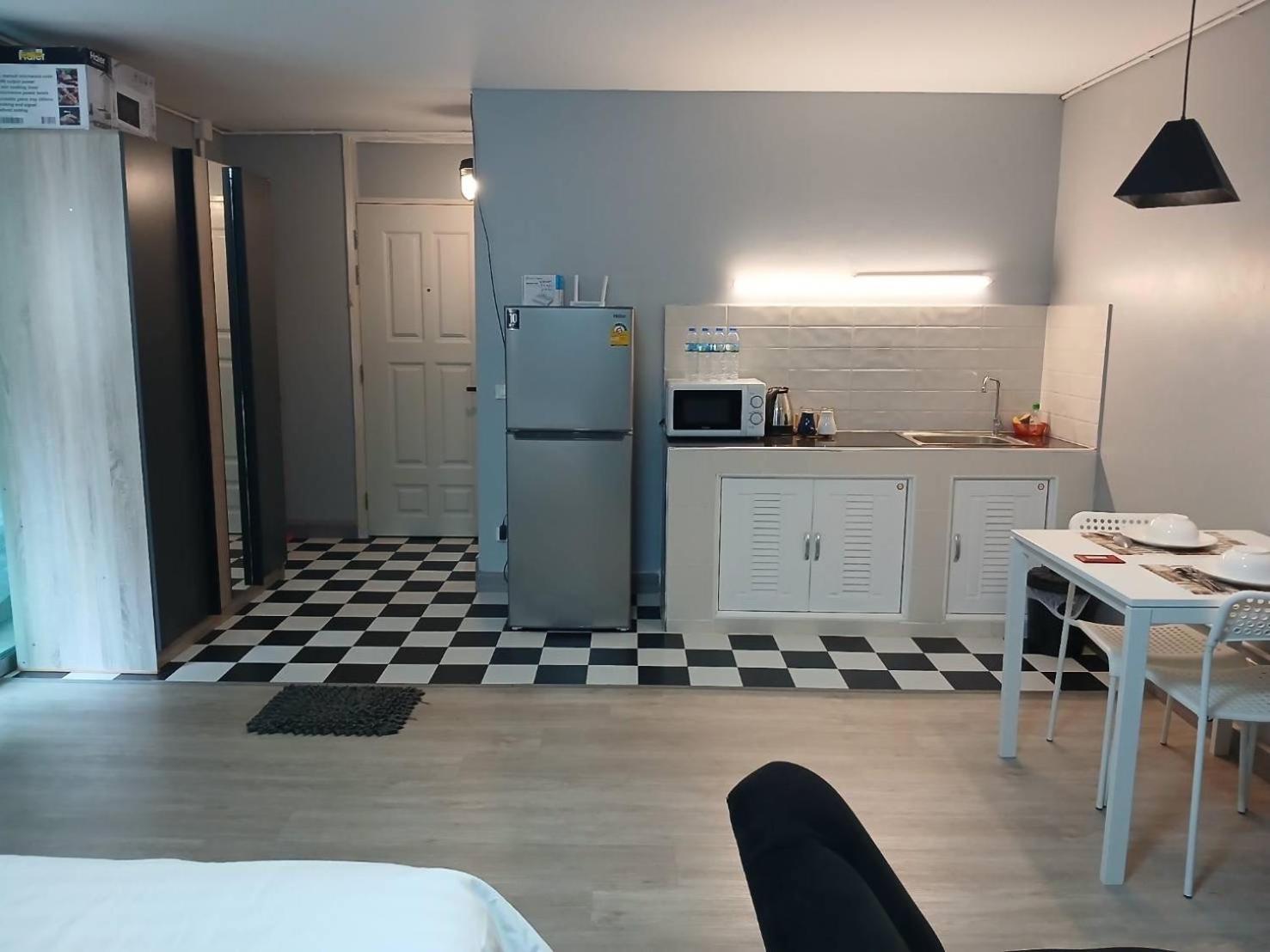Deluxe At Popular Condo 29/34