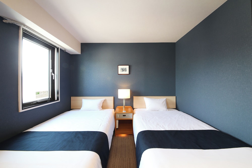 STANDARD, TWIN BEDS, SMOKING