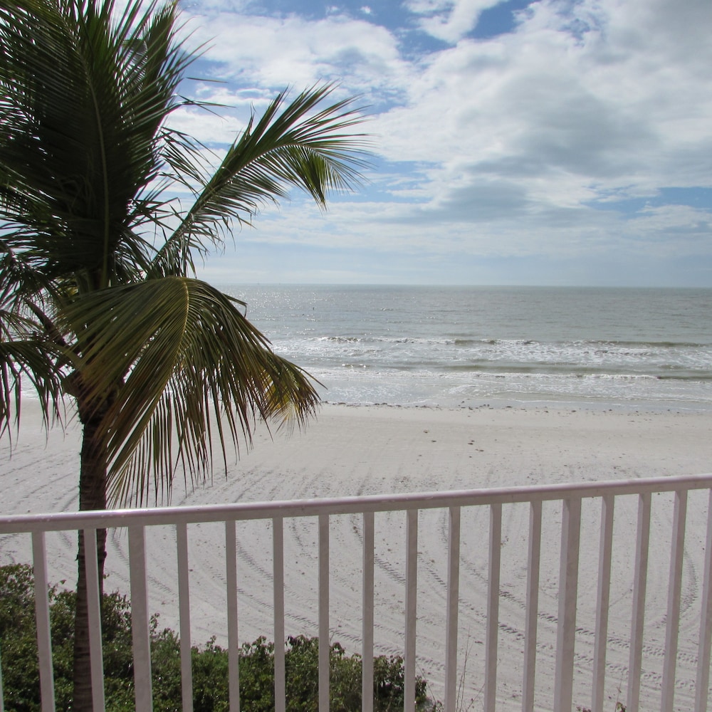 Edison Beach House 44/50