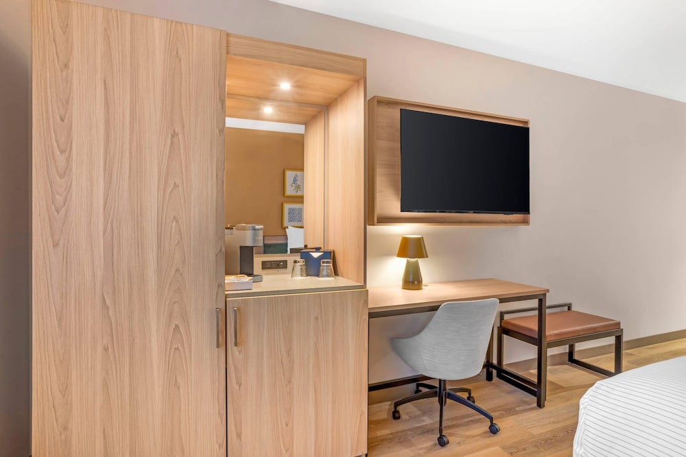 Cambria Hotel Euless - DFW Airport South 42/50