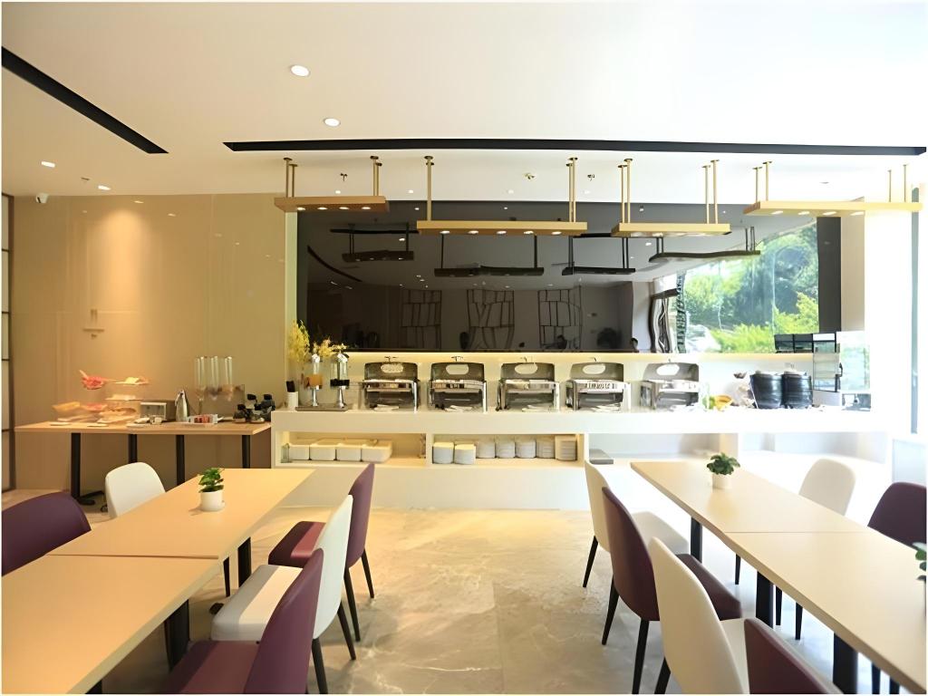 Lavande Hotel (Xiamen Zhongshan Road Pedestrian Street, Zhenhai Road Metro Station) 54/61