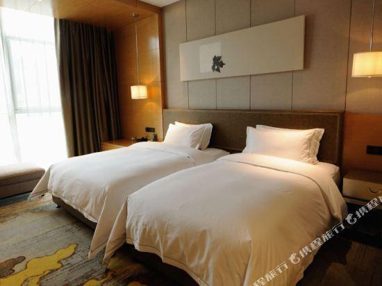 Qinchuan Hotel 20/55