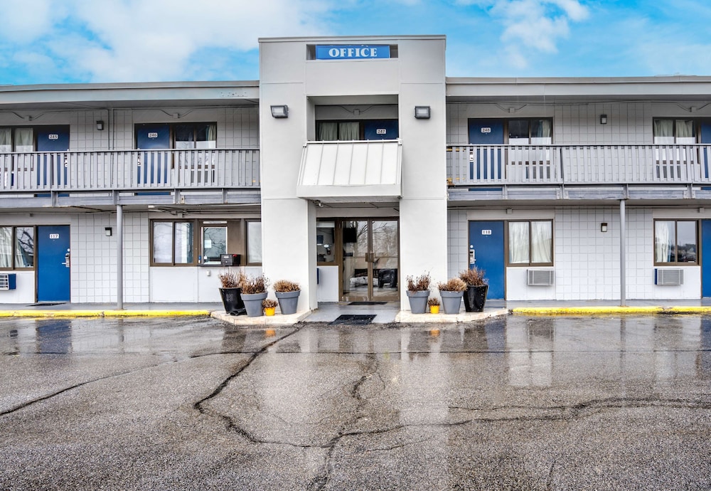 Americas Best Value Inn Bangor 34/43