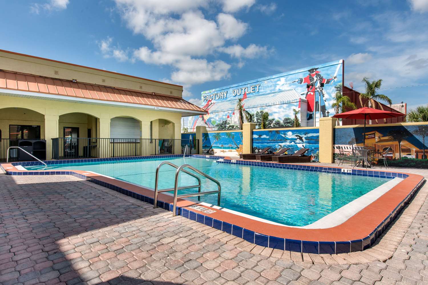 Clarion Inn and Suites Kissimmee Lake Buena Vista South 26/26
