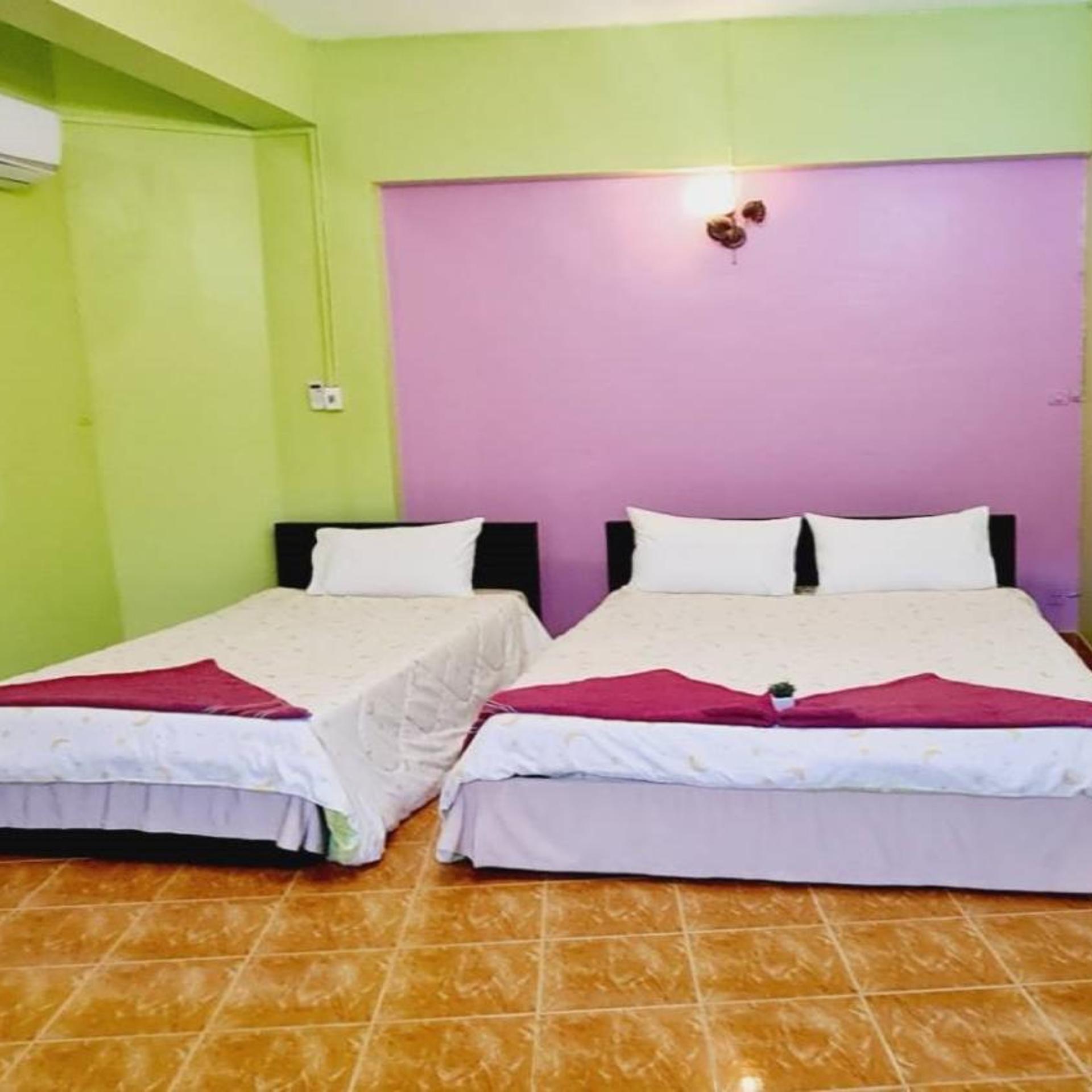 Room, Triple