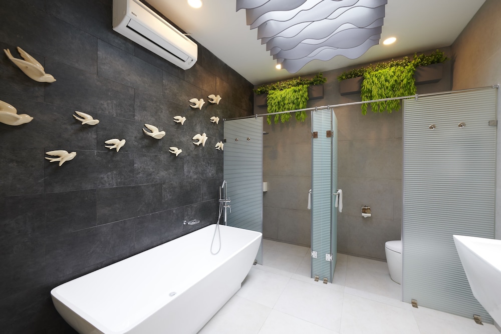 Verse Luxe Hotel Wahid Hasyim 29/50