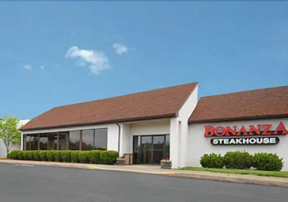 Quality Inn New Columbia-Lewisburg 1/39