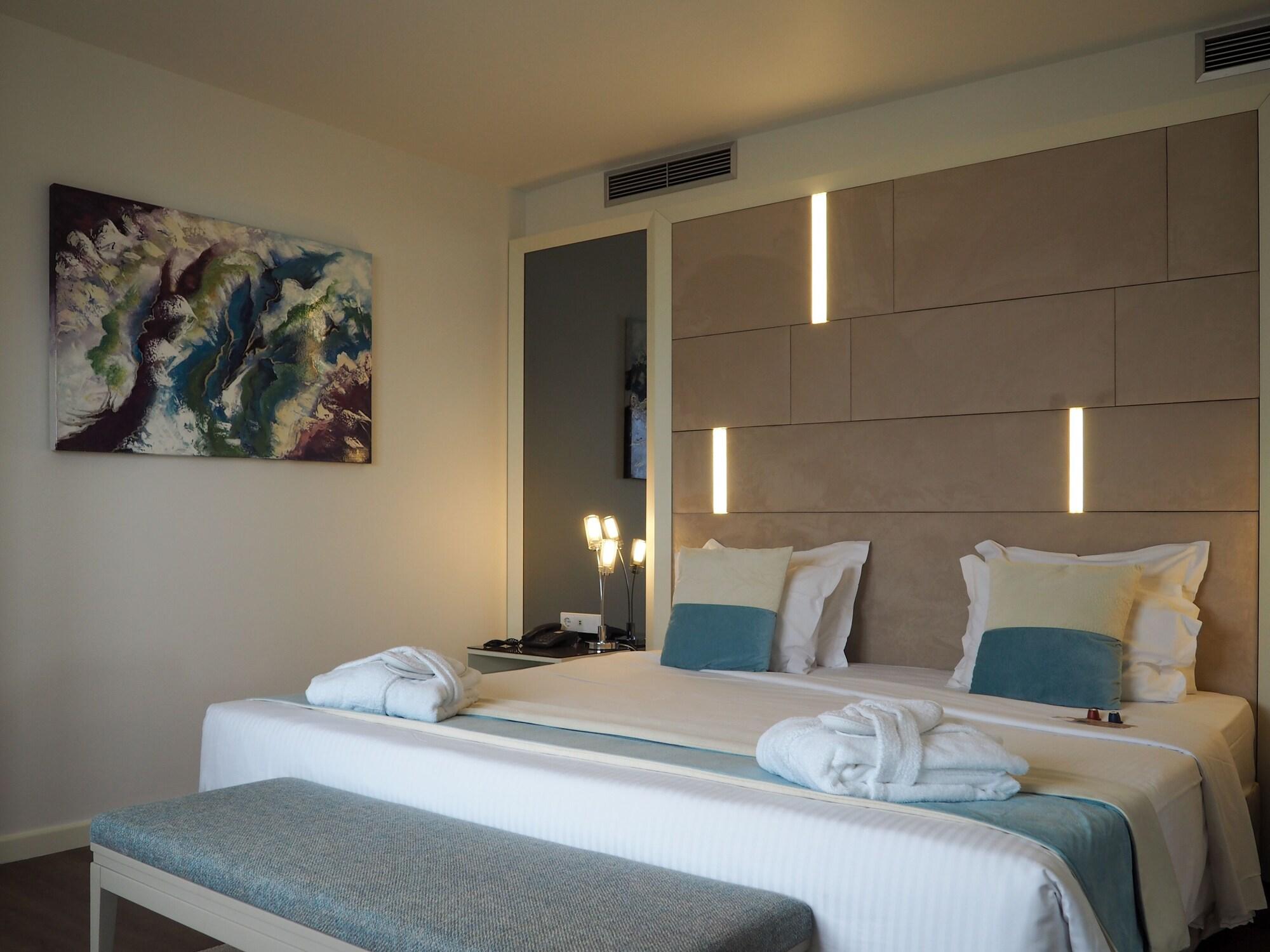 Master, Suite, Sea View