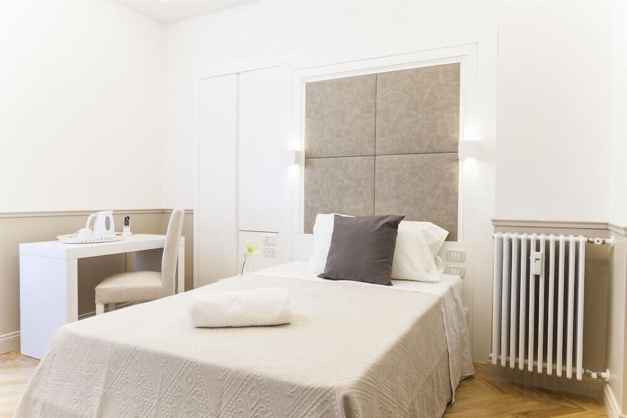 BASIC, DOUBLE BED