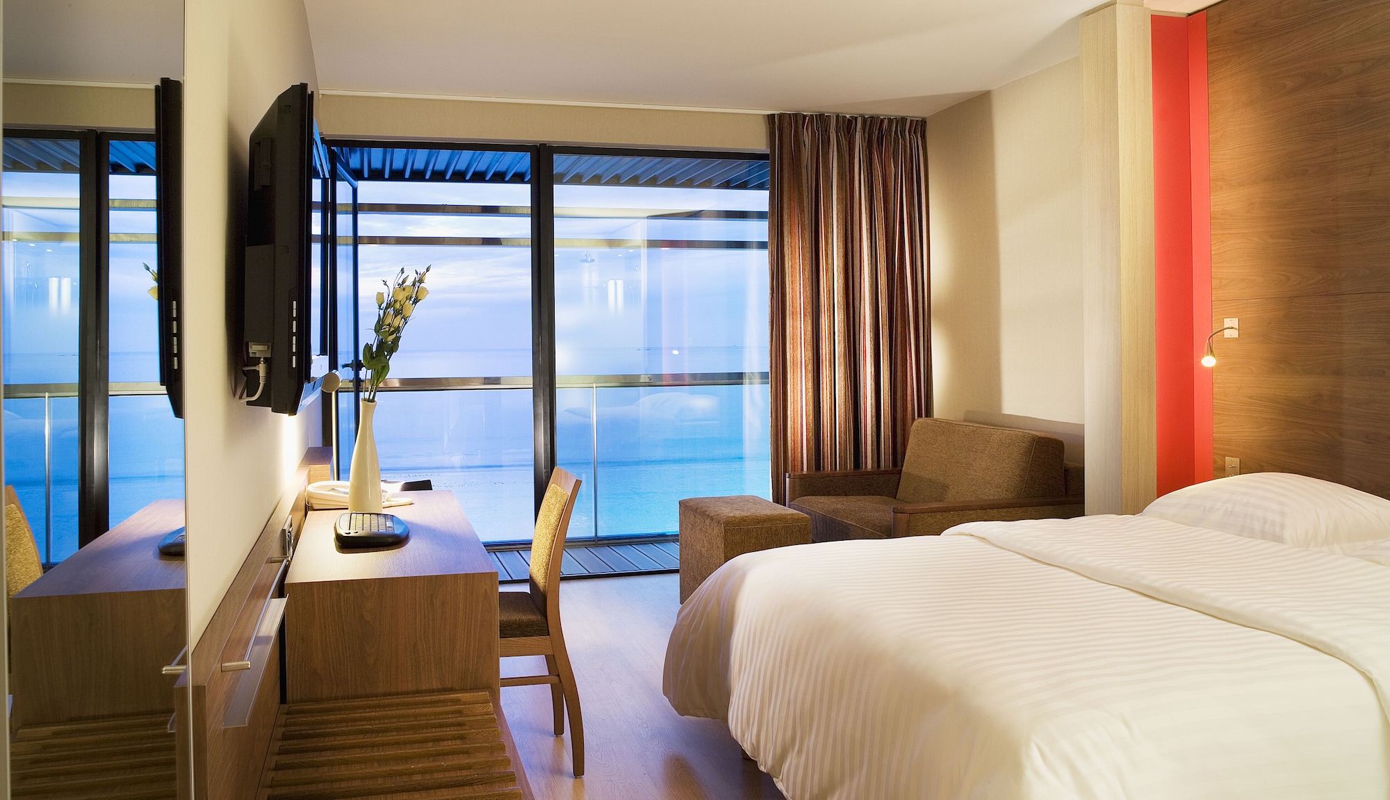 PRESTIGE, DOUBLE BED, SEA VIEW