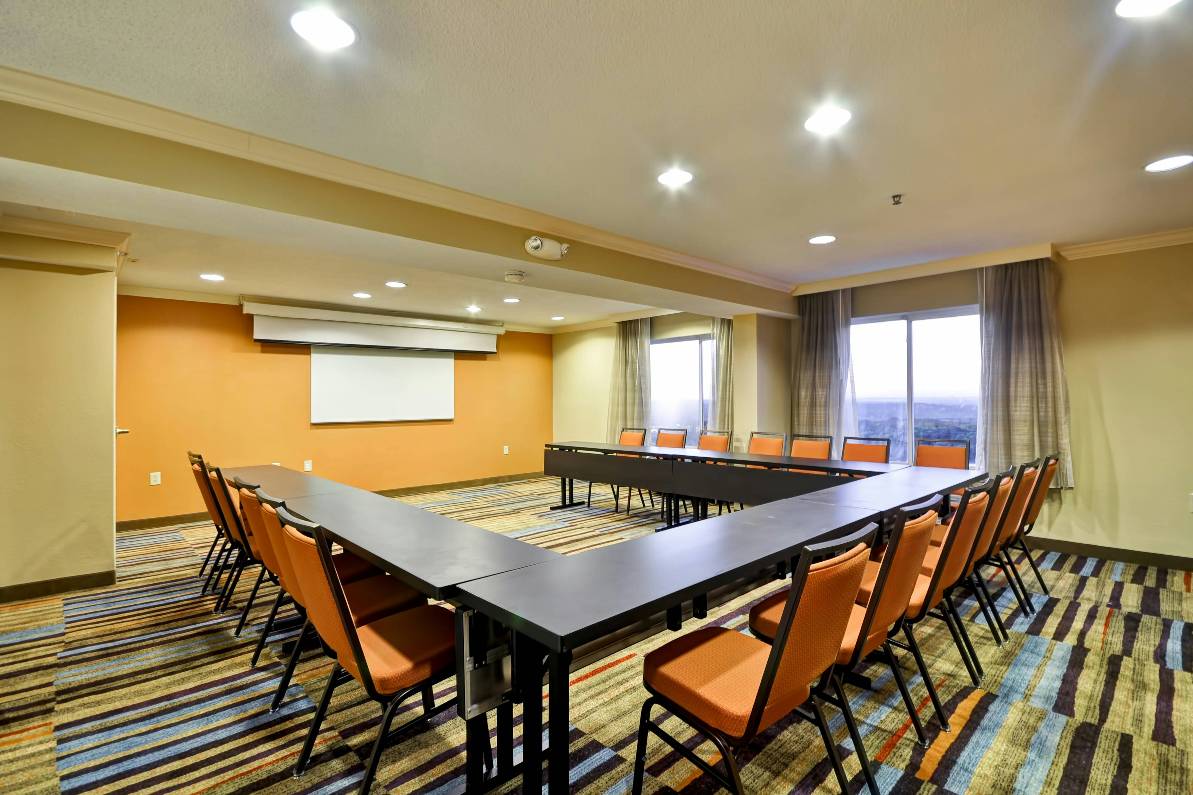 Fairfield Inn & Suites by Marriott Atlanta Vinings/Galleria 12/15