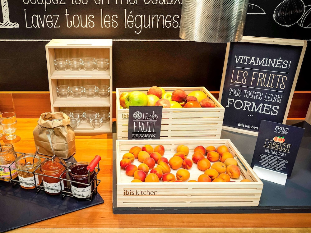 Ibis Lyon Est Bron 28/67