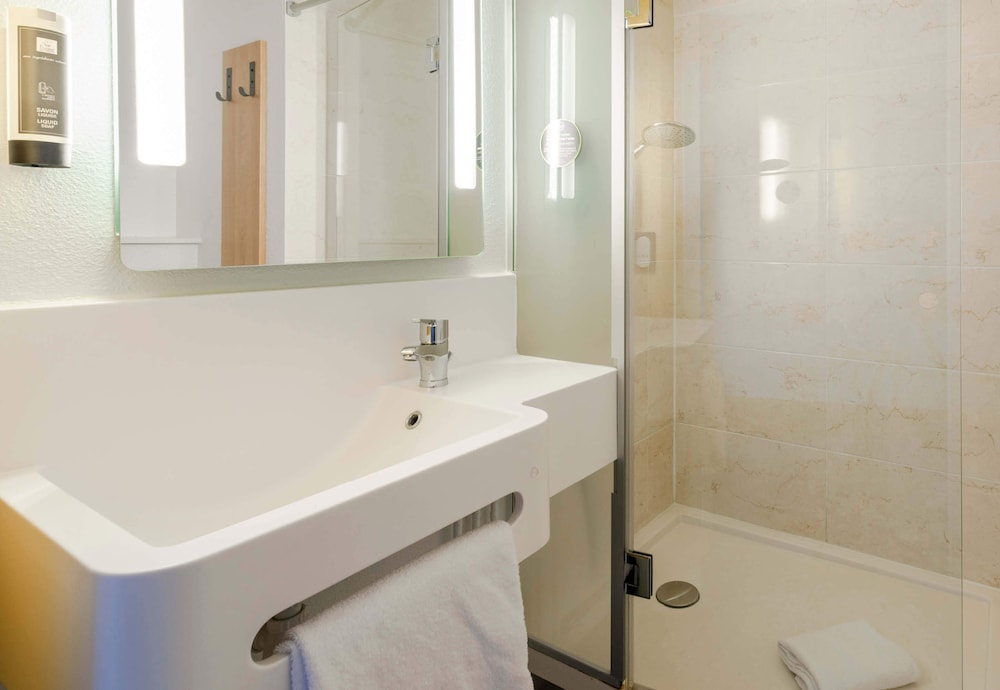 B&B HOTEL Nantes Savenay 37/38