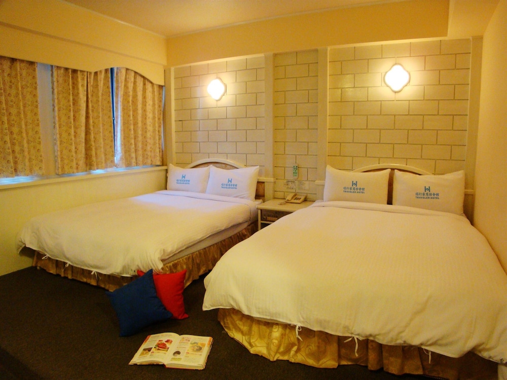 Traveler Hotel 28/37