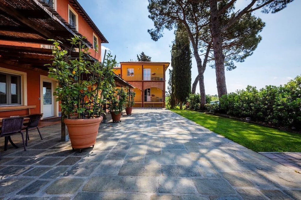 RELAIS CORTE BENEDETTO 72/74