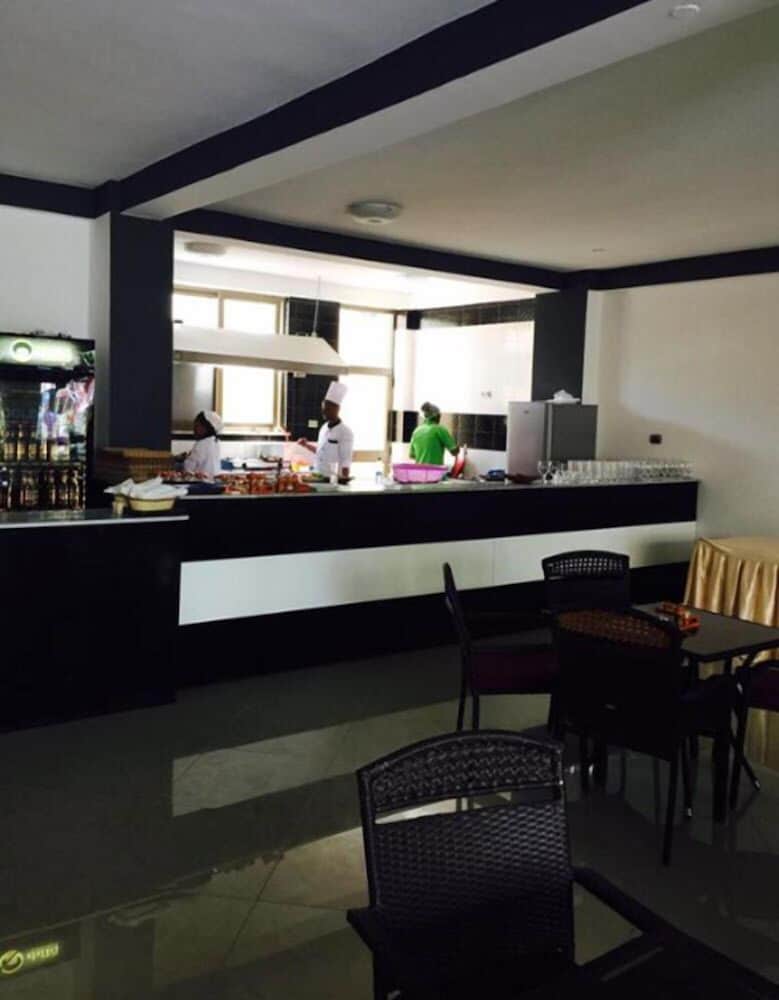 Hanom Hotel 30/33