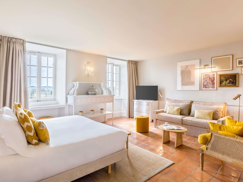 Junior Suite, King Bed, Garden View, Sofa