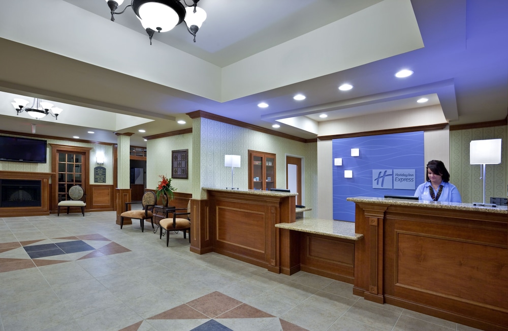 Holiday Inn Express Hotels And Suites Dayton North Tipp City 8/48