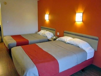 Motel6 Warren, MI - Detroit East 32/54