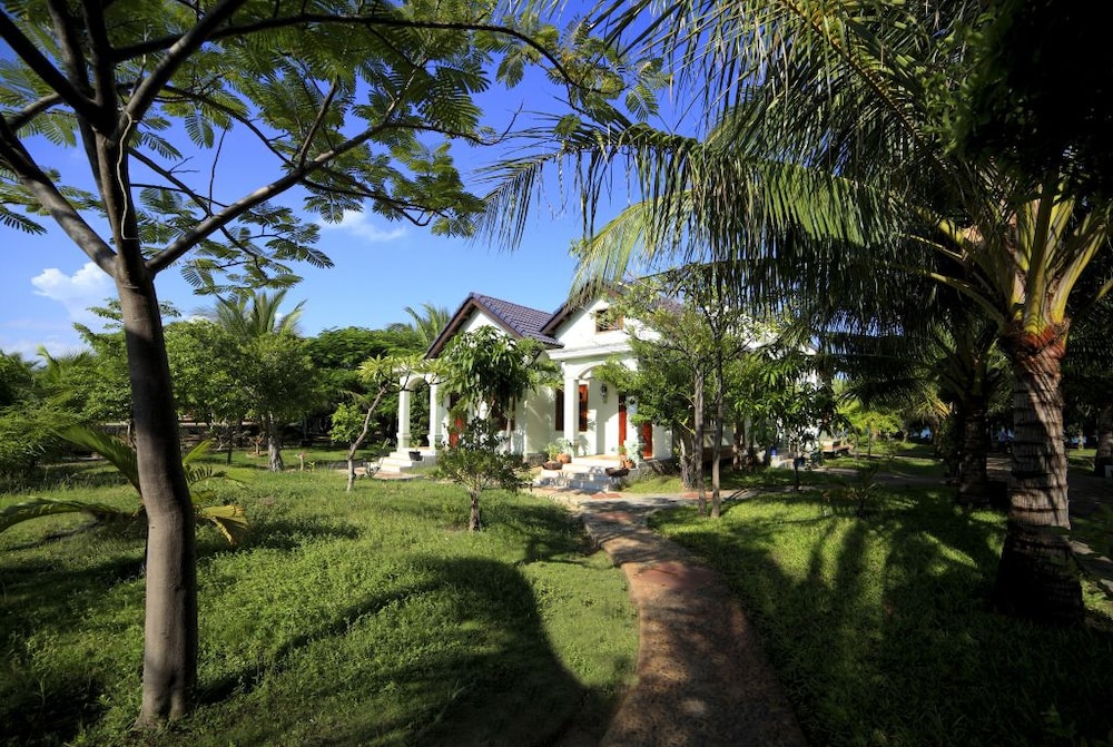 Con Ga Vang Resort 55/67
