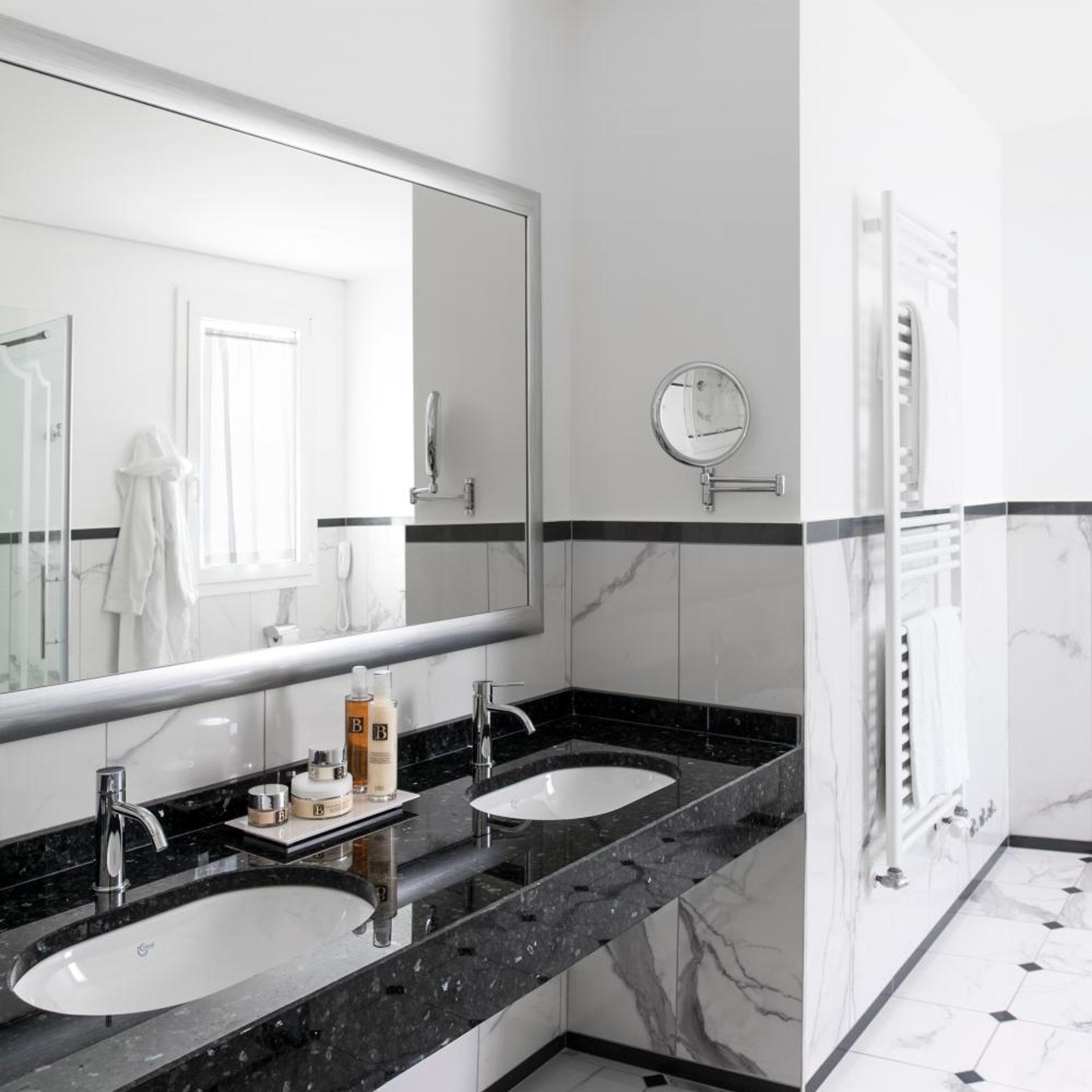 Executive, Suite 3/4