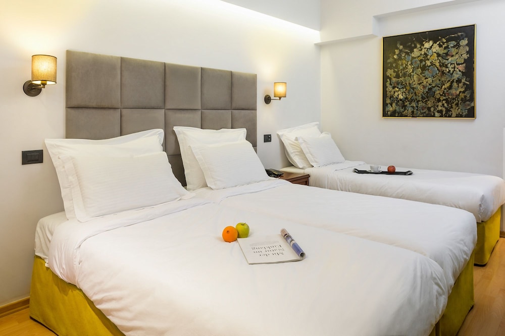Athens Odeon Hotel 20/69