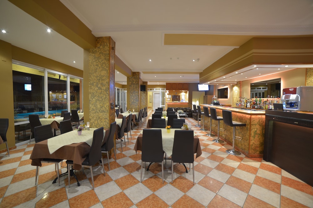 Angelina Hotel and Apartments 47/60