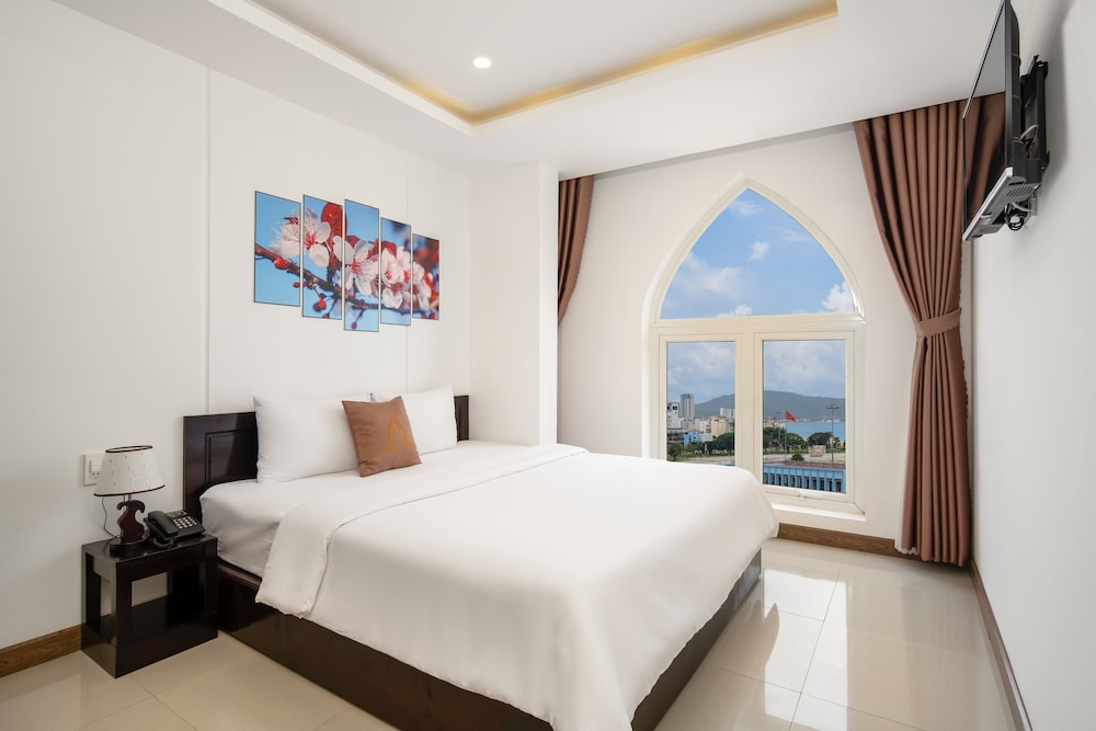 Phuong Dong Hotel & Apartment 19/35
