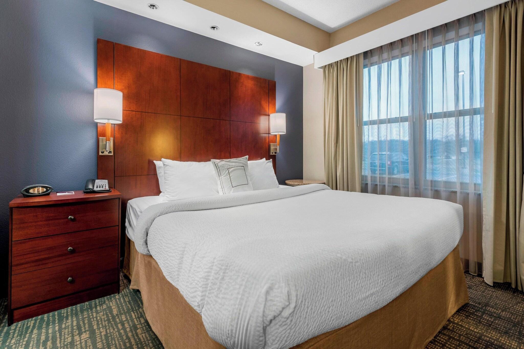 1 Bedroom, Suite, King Bed