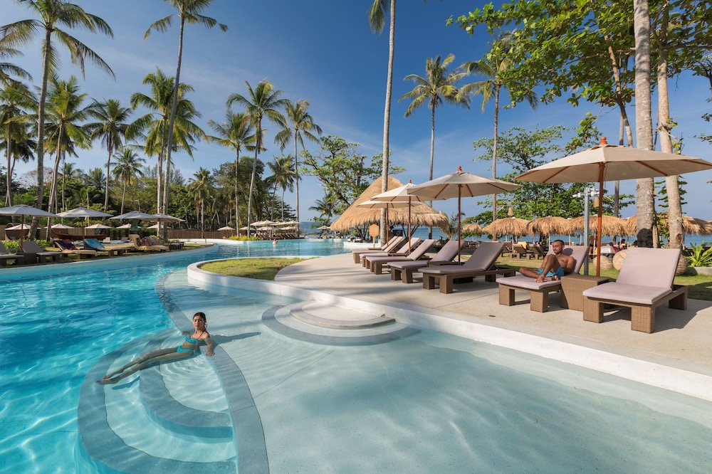 Eden Beach Khao Lak Resort and Spa 128/139