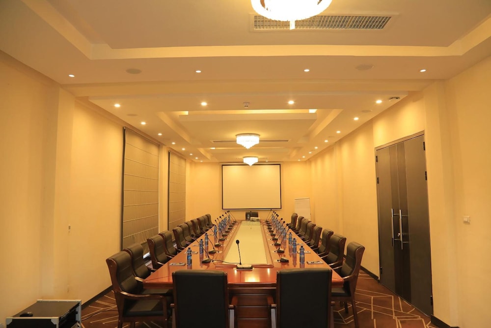 Elgel Hotel And Spa 55/58