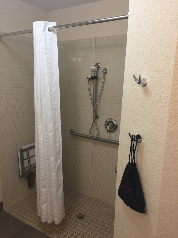 Candlewood Suites Woodward 13/42