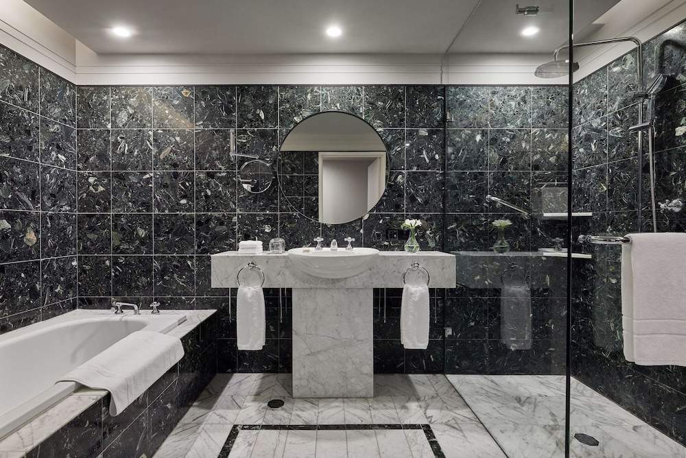 Hyatt Hotel Canberra 75/75
