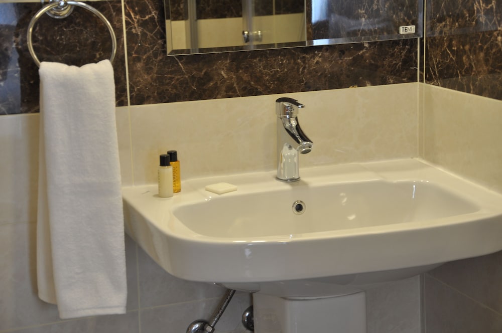WAW HOTEL GALATAPORT 56/61